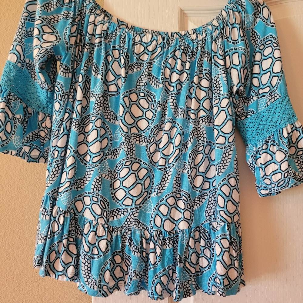 Crown and Ivy top